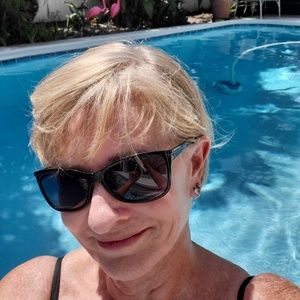 Meet your Posher, Diane